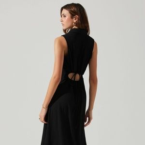 Lilly's Kloset Black Ribbed Sleeveless Dress Sz Medium NWT